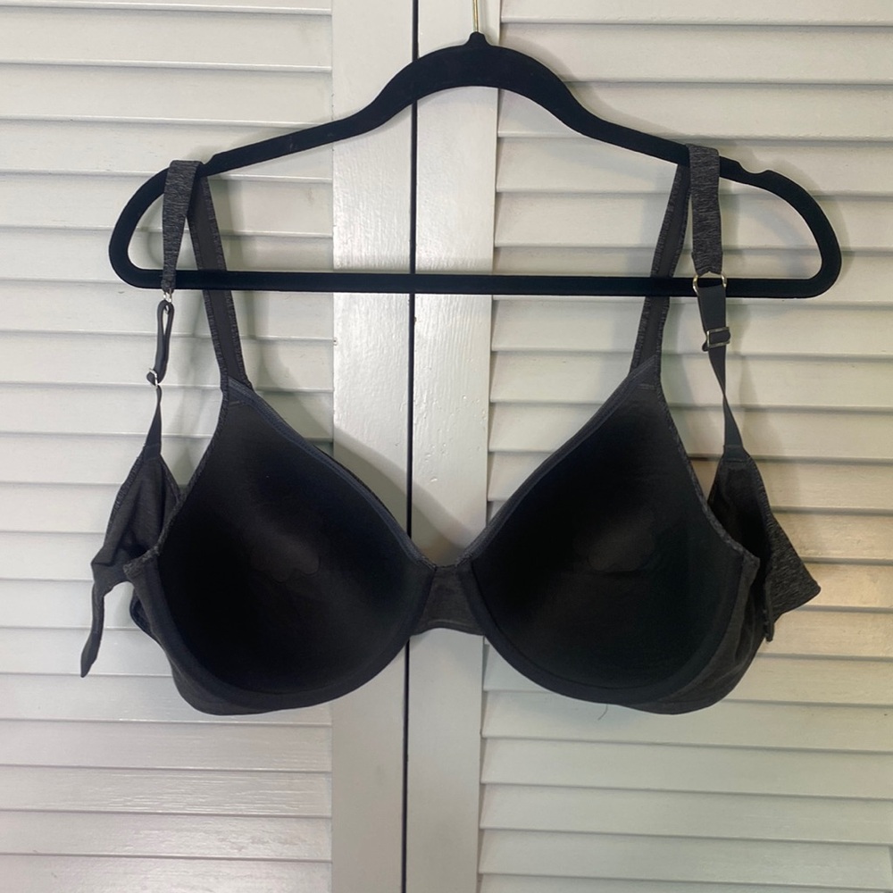 Hanes Gray Underwire Bra Size 38D - Picture 2 of 5